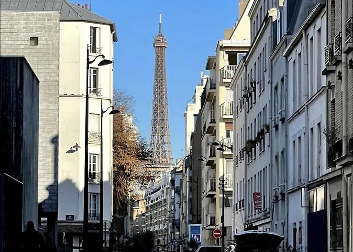 Eiffel Tour Cosy Rosalia